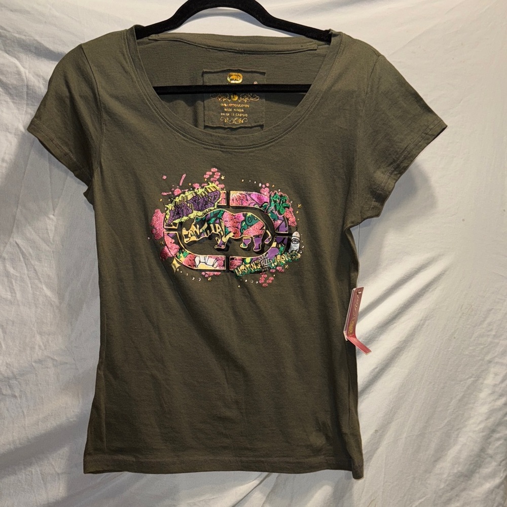 NWT Ecko Unlimited Olive and Pink Graphic Short Sleeve Tee